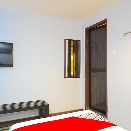 Super Oyo 89544 Utama Inn Bintulu Buitenkant foto