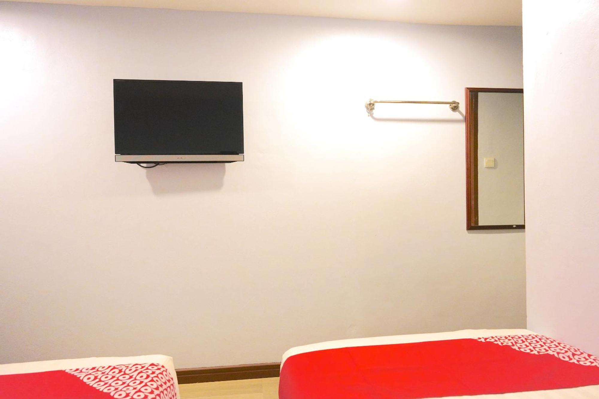 Super Oyo 89544 Utama Inn Bintulu Buitenkant foto