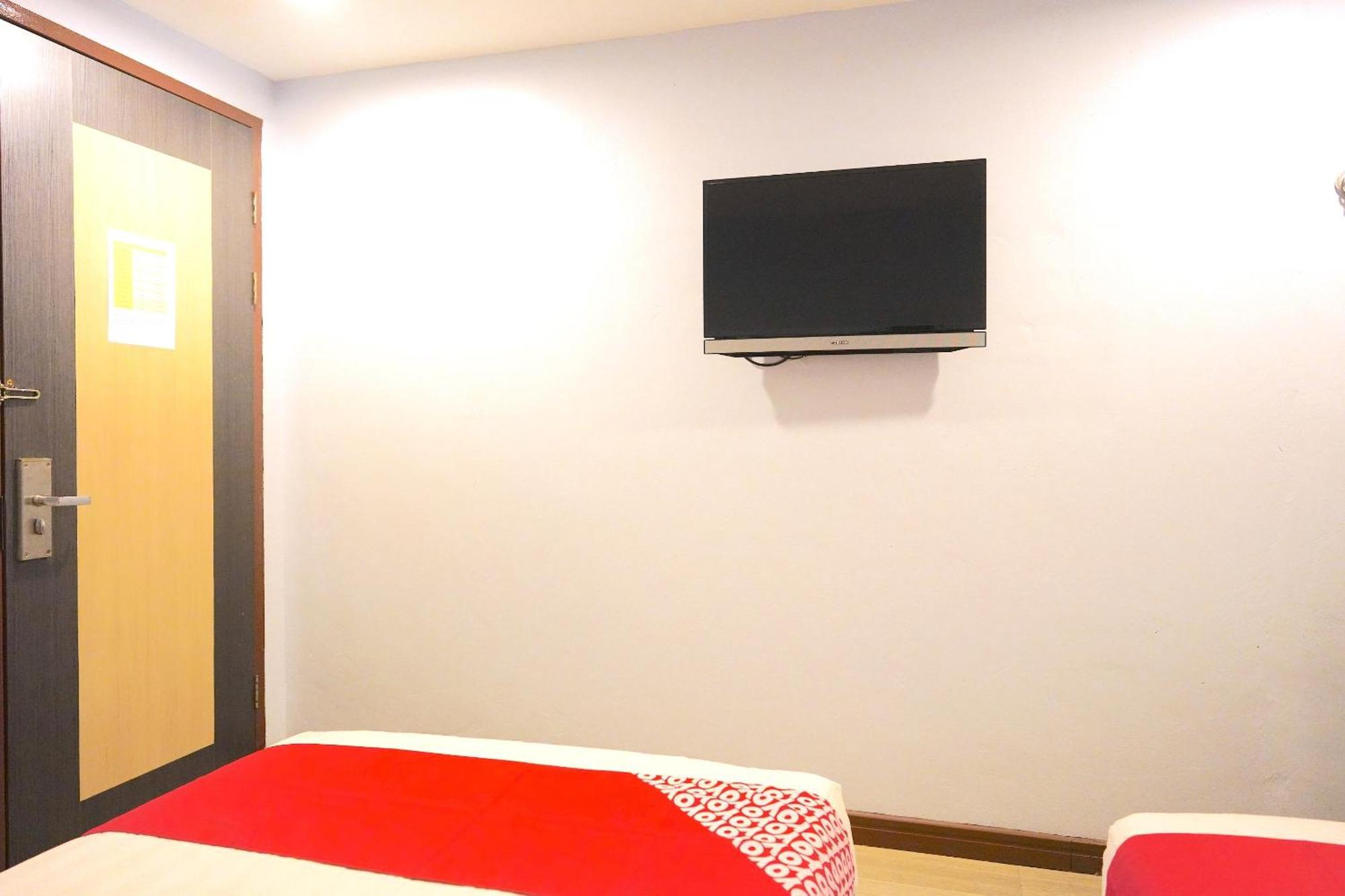 Super Oyo 89544 Utama Inn Bintulu Buitenkant foto
