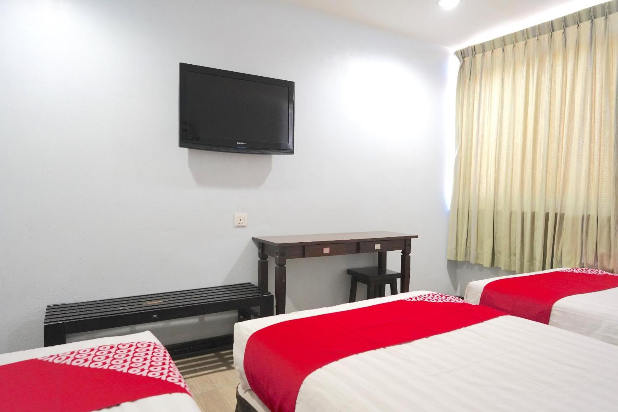 Super Oyo 89544 Utama Inn Bintulu Buitenkant foto