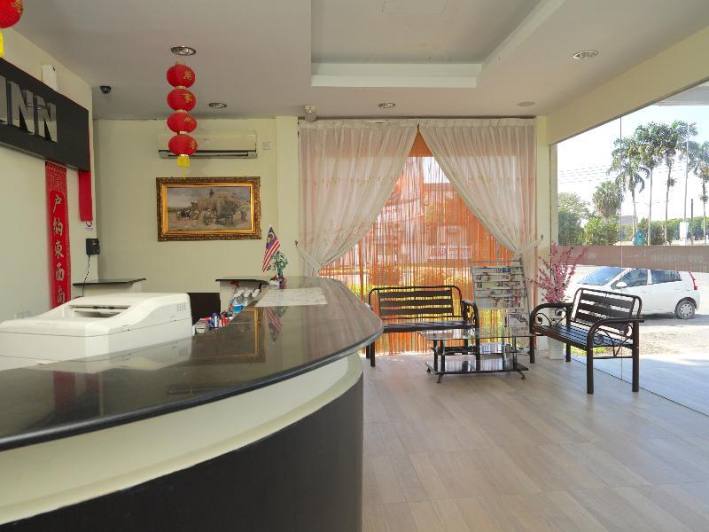 Super Oyo 89544 Utama Inn Bintulu Buitenkant foto