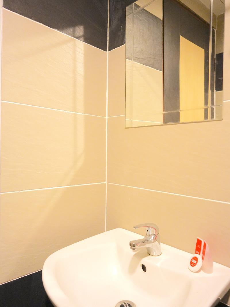 Super Oyo 89544 Utama Inn Bintulu Buitenkant foto
