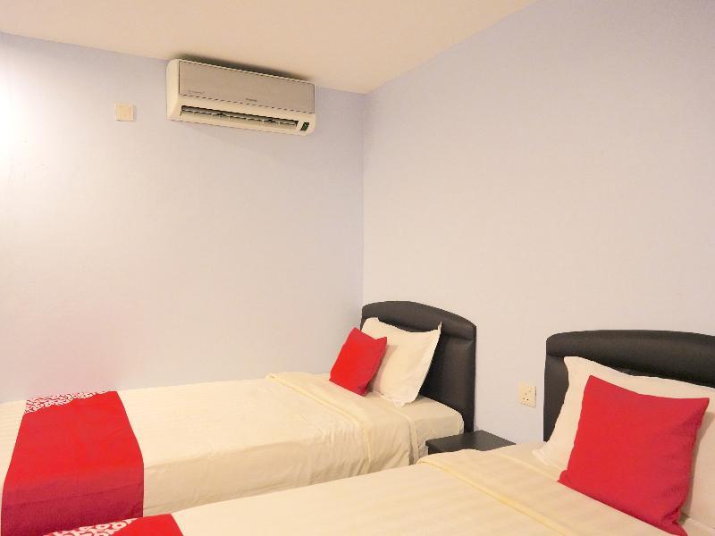 Super Oyo 89544 Utama Inn Bintulu Buitenkant foto